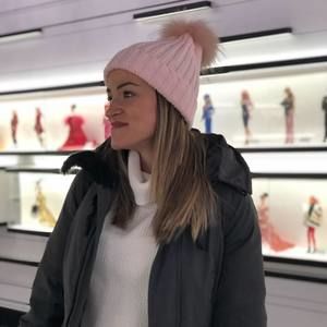 Meet your Posher, Danielle